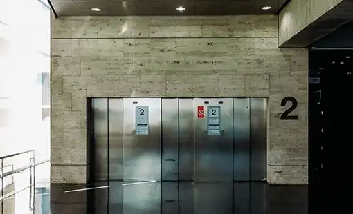 Xtravagant Thane West Images